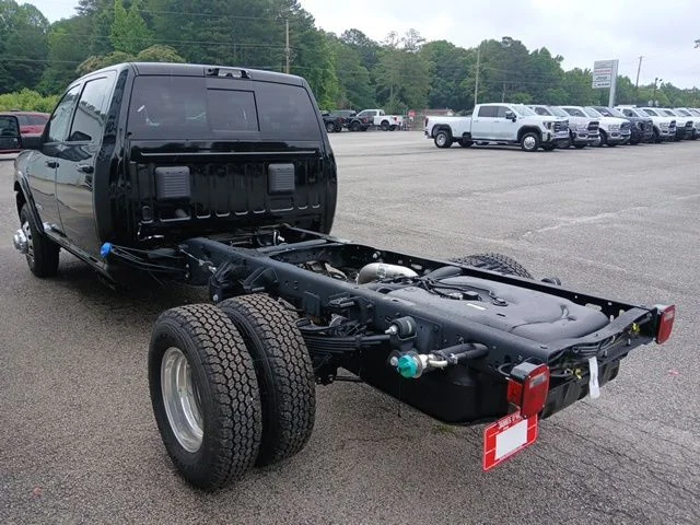 New 2026 Diamond Black Crystal Pearl-Coat Exterior Paint RAM Laramie image 5
