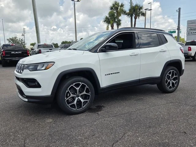 New 2026 Bright White Clear-Coat Exterior Paint Jeep Limited image 4