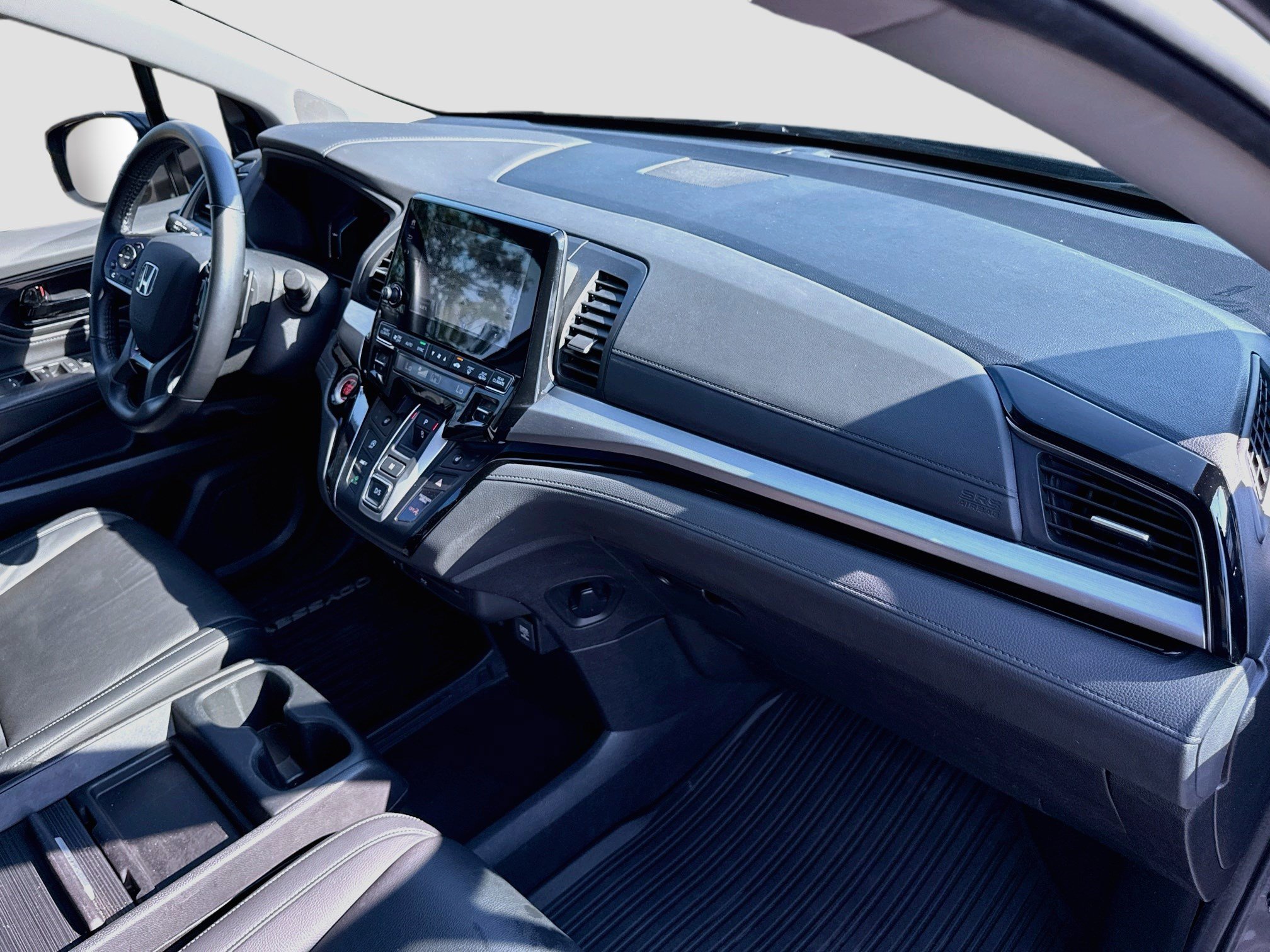 Used 2024 Modern Steel Metallic Honda Touring image 33