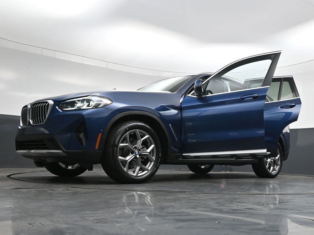 Used 2023 Phytonic Blue Metallic BMW sDrive30i image 40