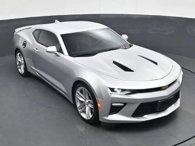 Used 2018 Silver Chevrolet SS image 22