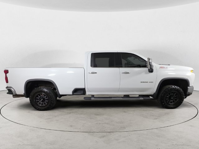 Used 2020 SUMMIT WHITE Chevrolet LTZ image 4