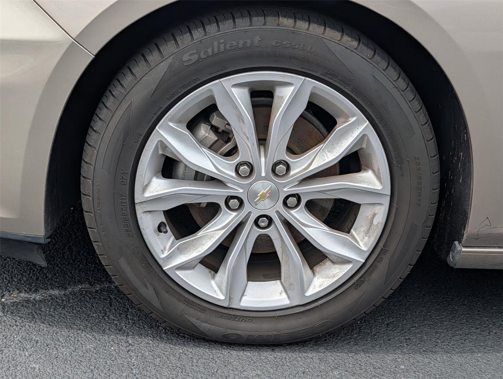 Used 2023 Mineral Gray Metallic Chevrolet LT image 9