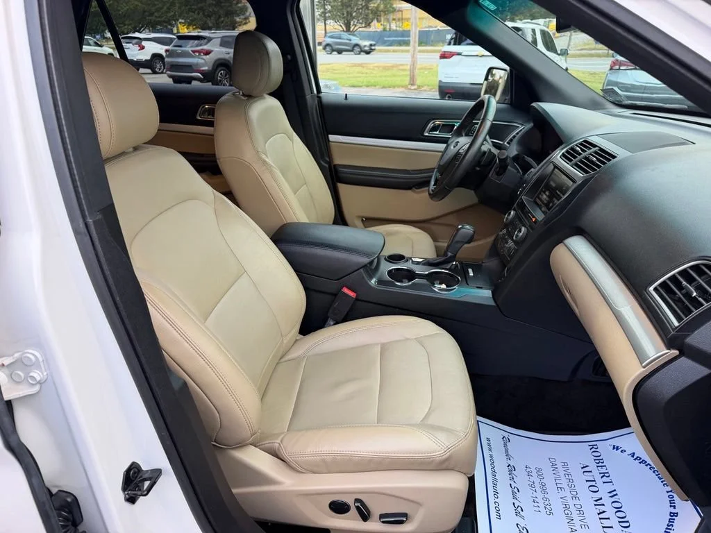 Used 2016 White Ford XLT image 29