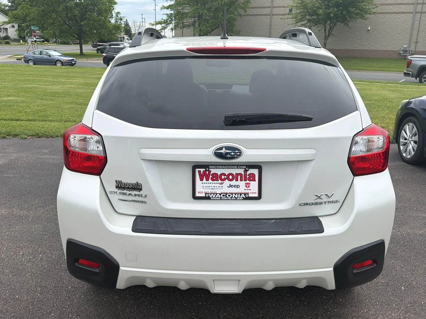 Used 2013 Satin White Pearl Subaru Premium image 6