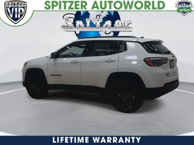 New 2026 Bright White Clear-Coat Exterior Paint Jeep Altitude image 11