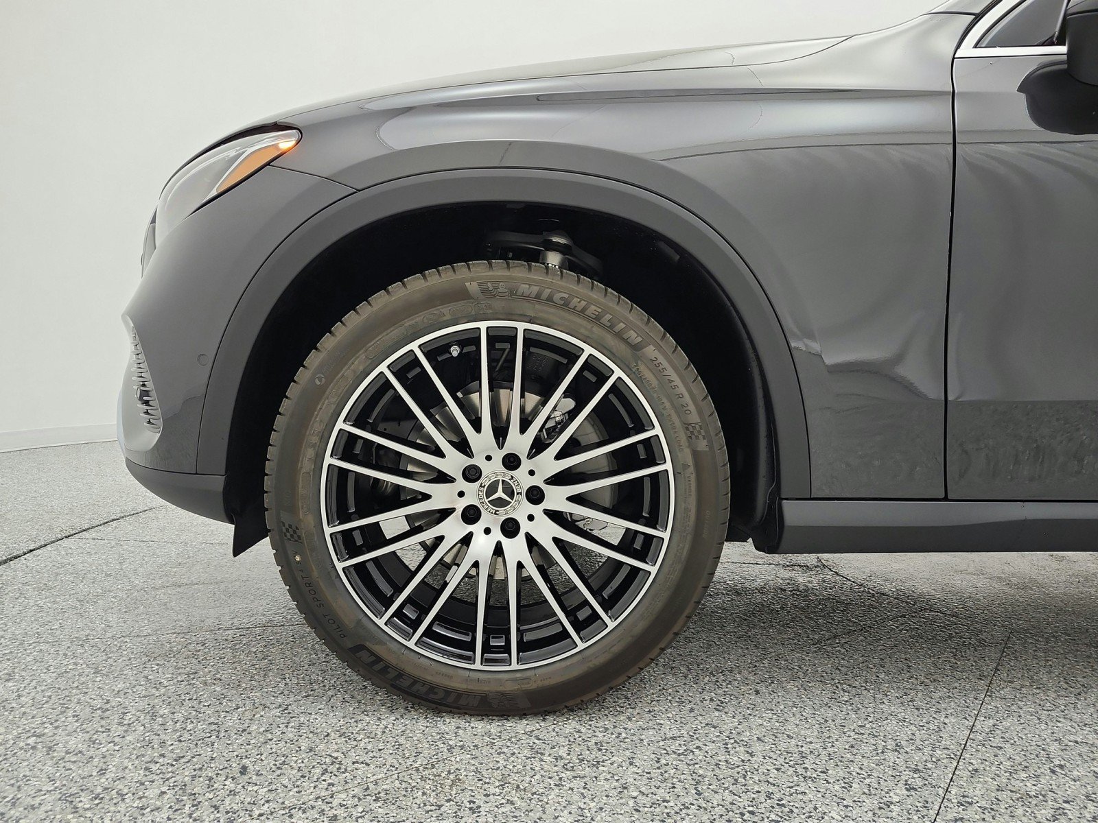 New 2027 Graphite Grey Metallic Mercedes-Benz GLC 300 SUV image 34