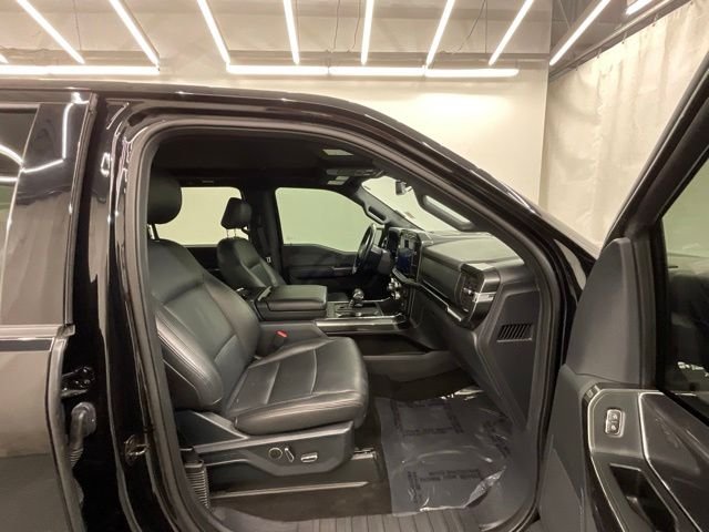 Used 2021 Black Ford XLT image 23
