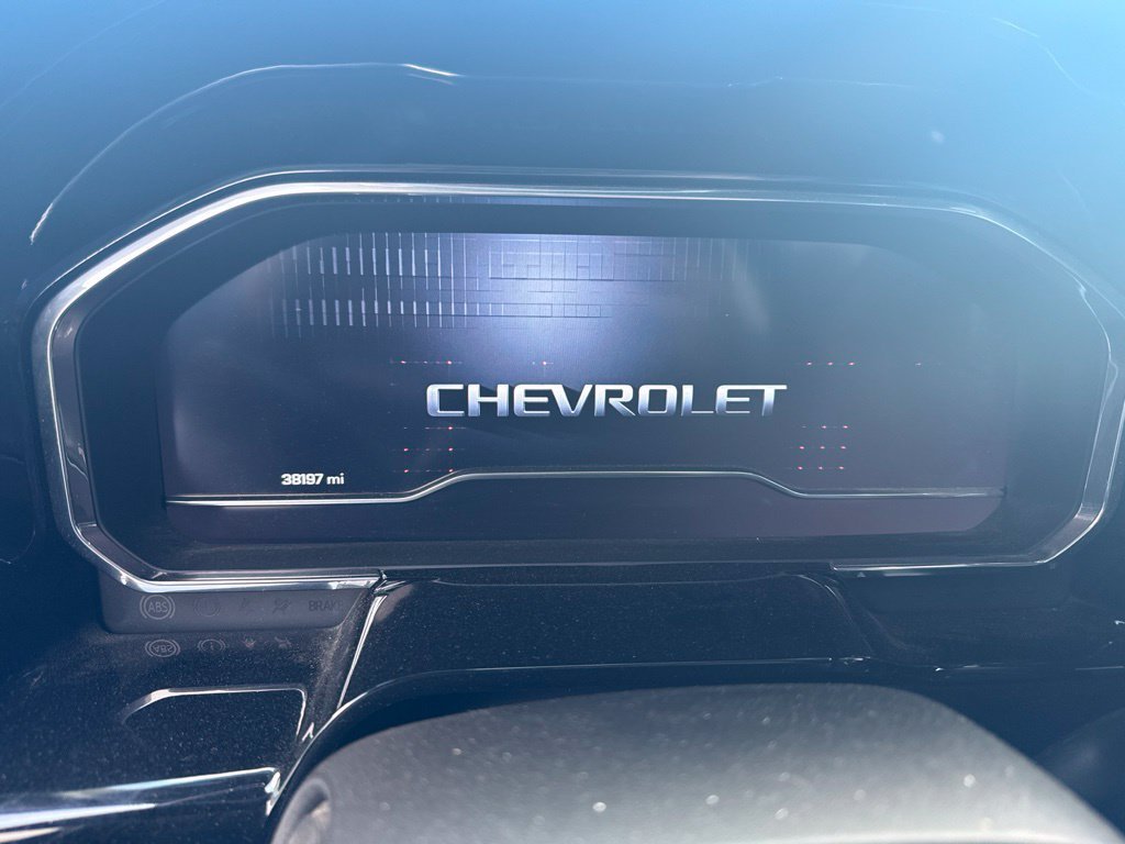 Used 2024 Sterling Gray Metallic Chevrolet LT (2FL) image 6