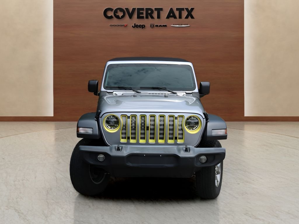 Used 2020 Silver Jeep Unlimited Sport image 8