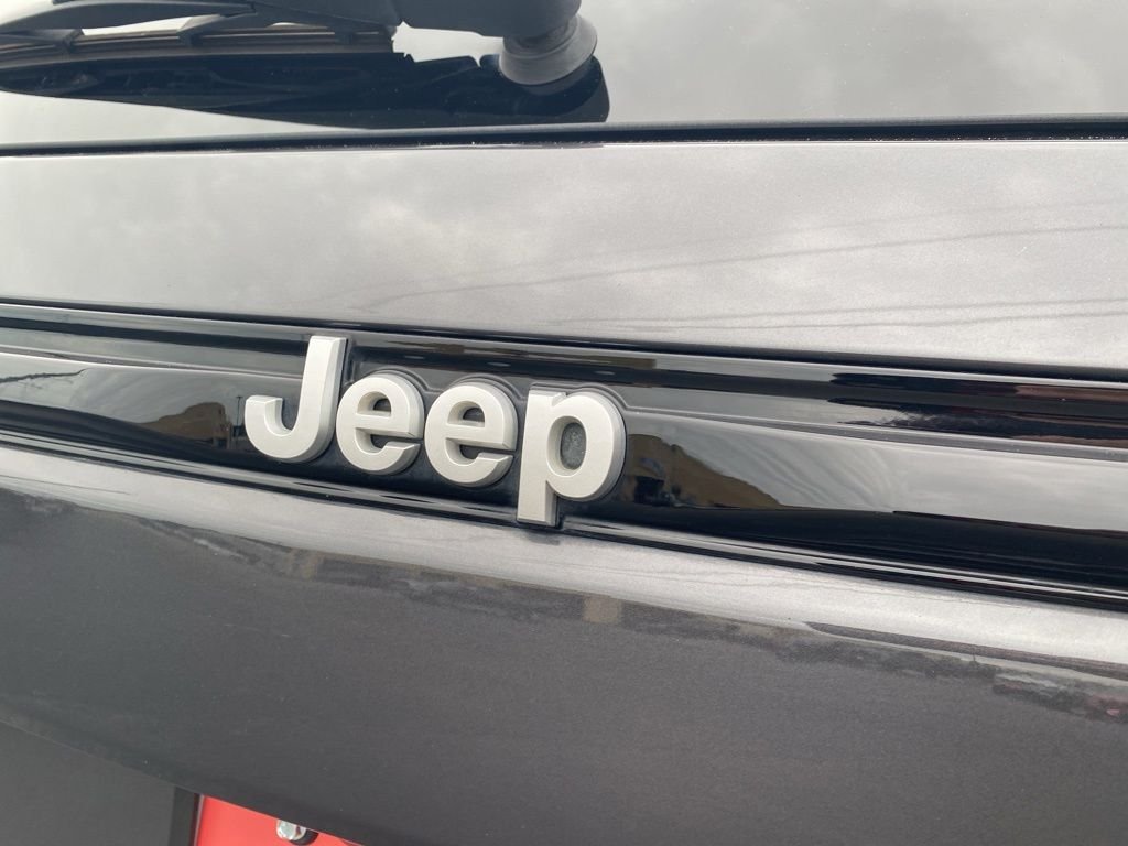 Used 2024 Gray Jeep Limited image 47