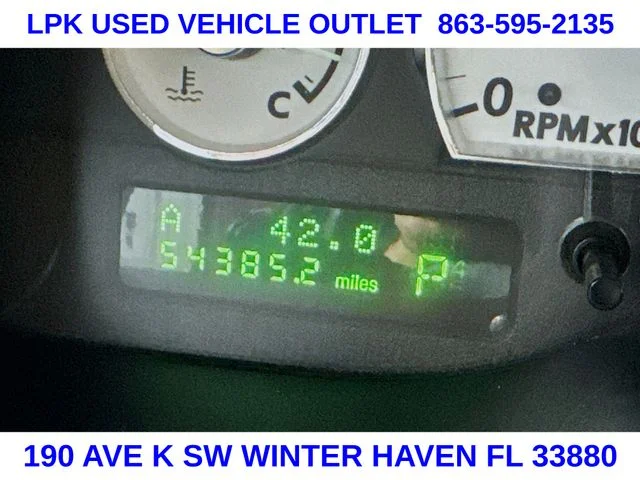 Used 2004  Ford Base image 12