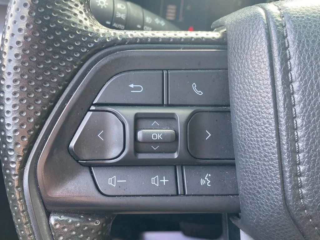 2024 Toyota Tacoma SR5 - Photo 28