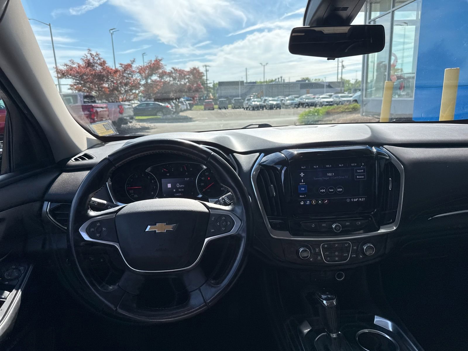 Used 2020 Chevrolet Traverse 3LT with VIN 1GNEVHKW6LJ149753 for sale in East Hartford, CT