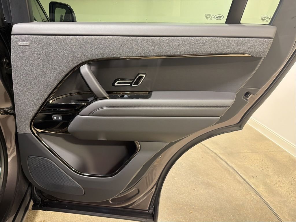 New 2026 Charente Grey Land Rover Dynamic SE image 26