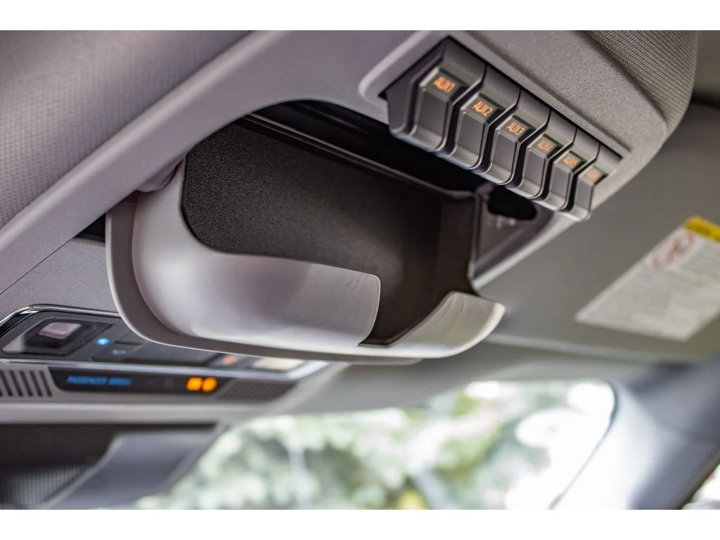New 2026 Carbonized Gray Metallic Ford F-350® Lariat® image 59