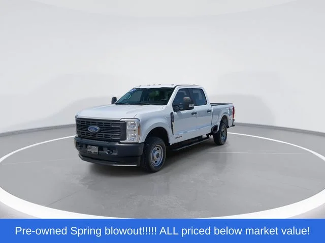 Used 2024 White Ford XL image 4