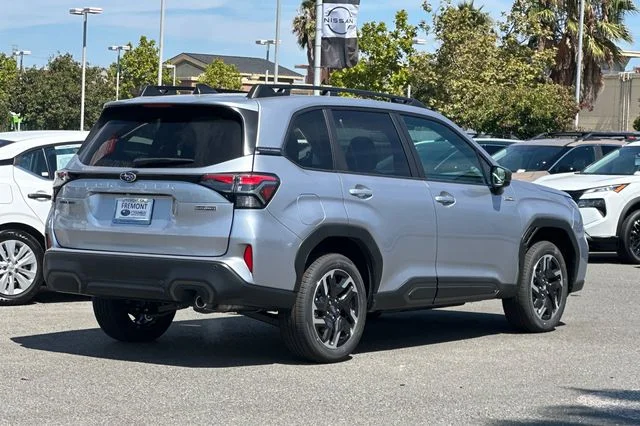 New 2026 ICE SILVER METALLIC Subaru Limited Hybrid image 4