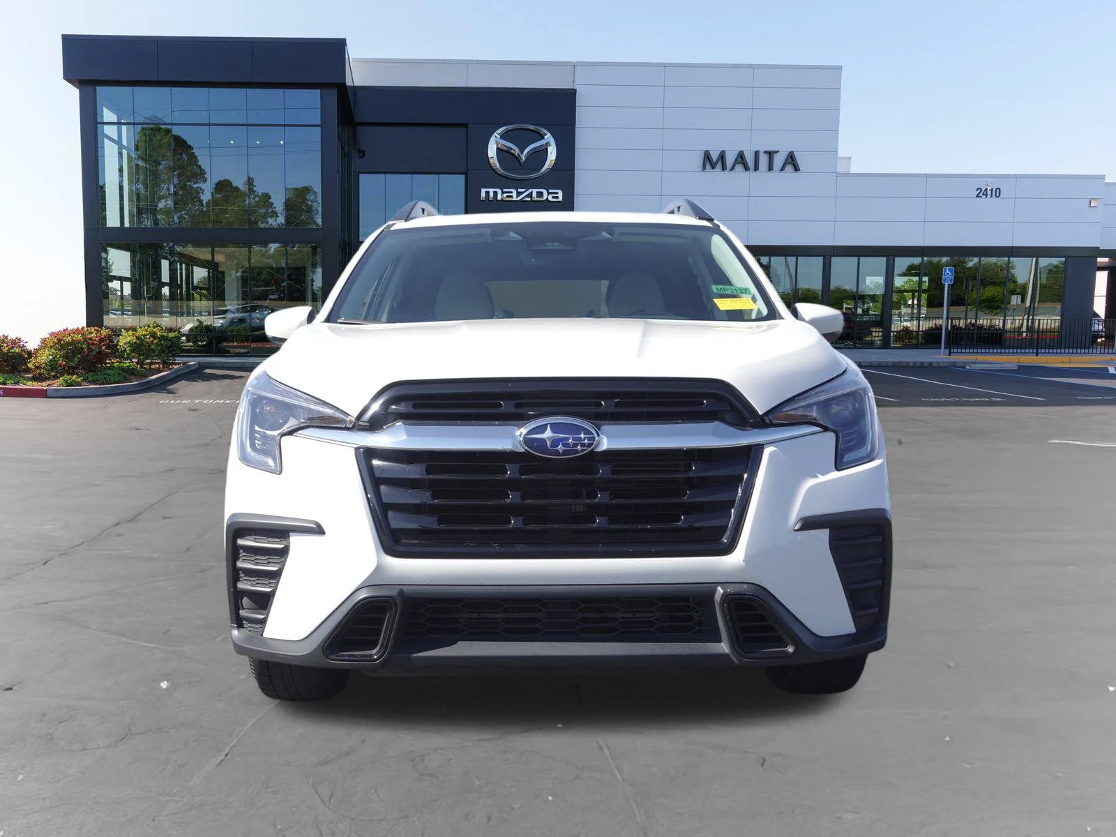 Used 2025 Crystal White Pearl Subaru Premium image 8