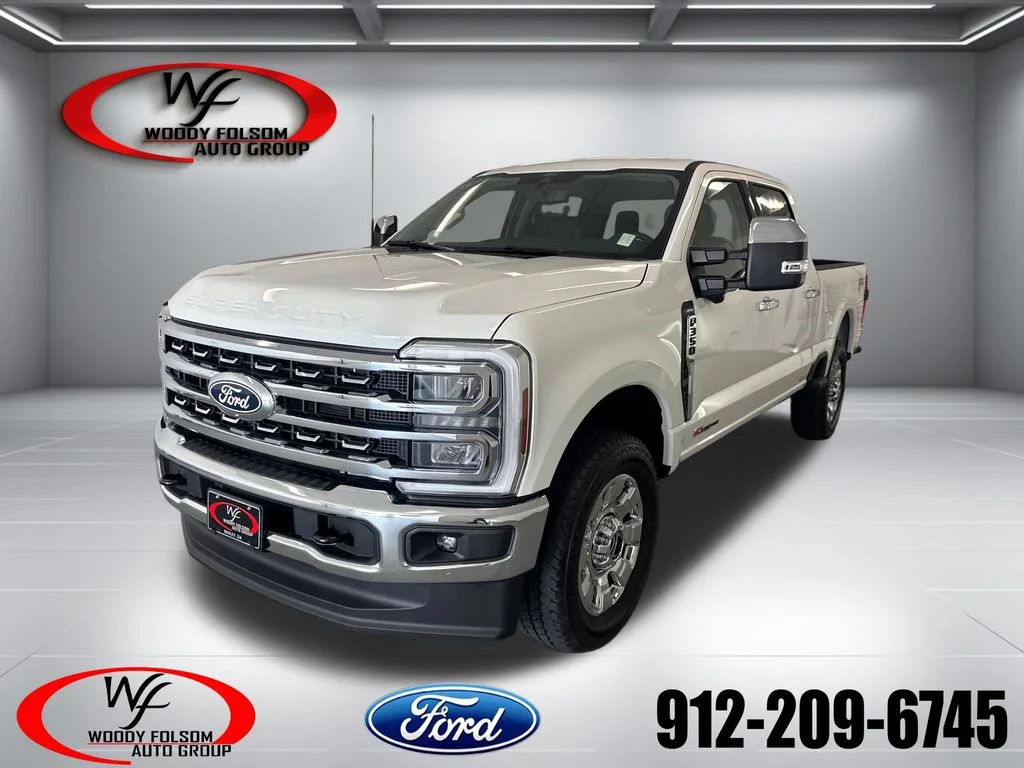 New 2027 White Ford Lariat image 1