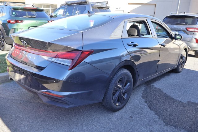Used 2021 Gray Hyundai SEL image 4