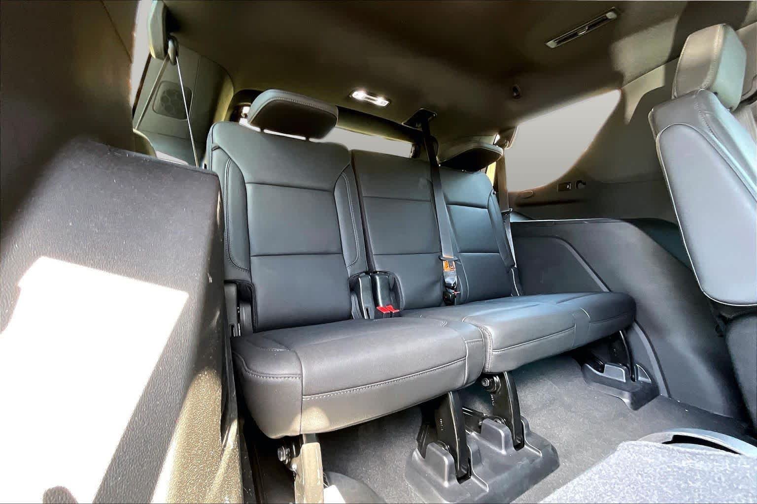 Used 2023 Black Chevrolet Z71 image 52