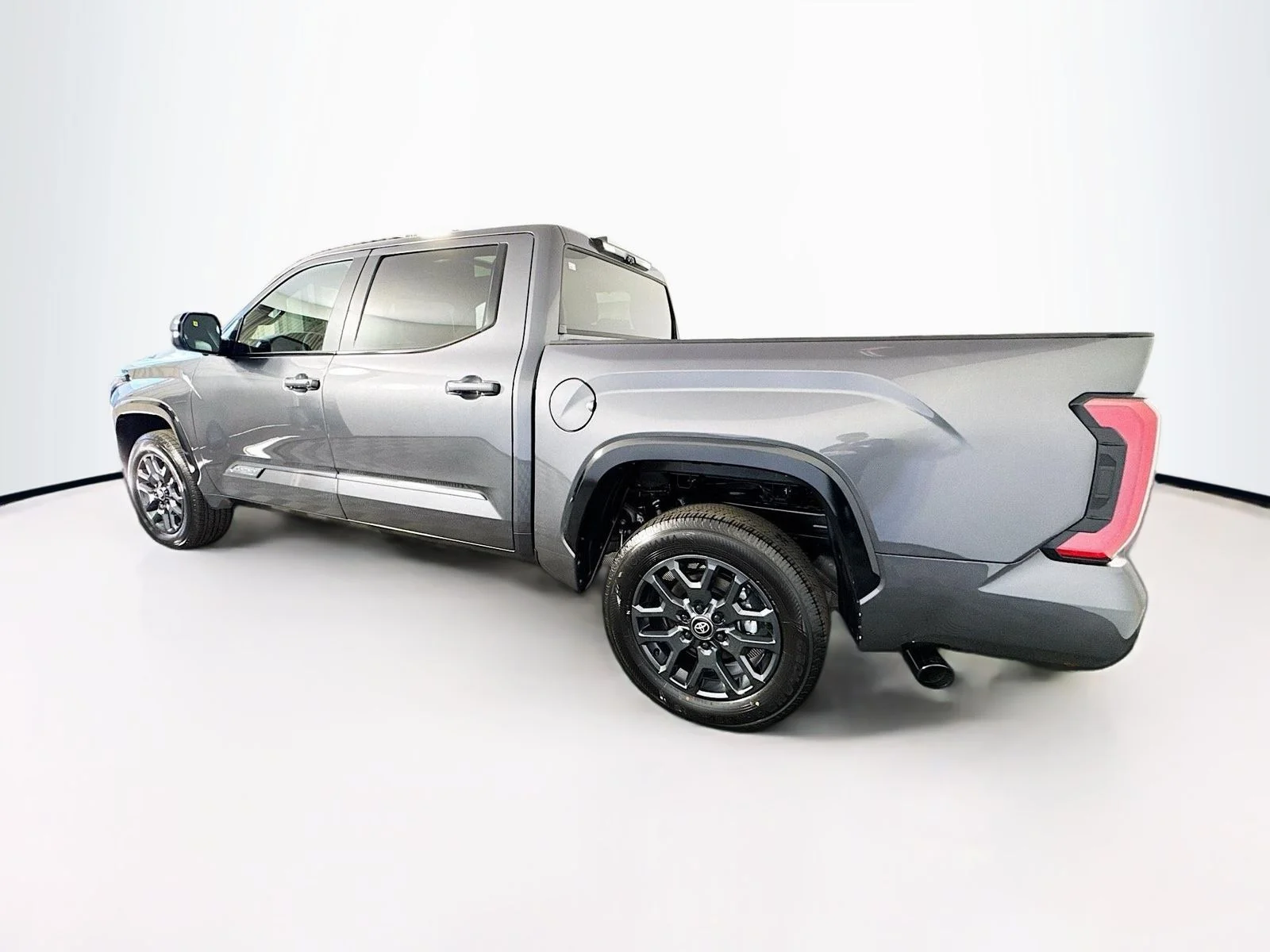 New 2026 Magnetic Gray Metallic Toyota  Platinum image 4