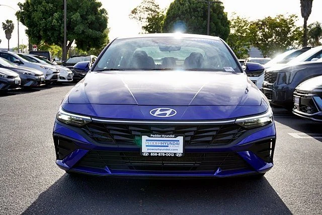 Used 2024 Blue Hyundai SEL image 4