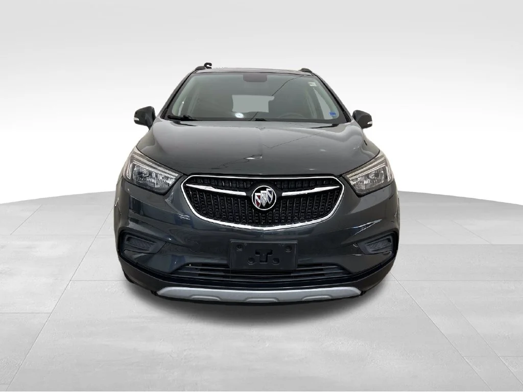 Used 2018 Gray Buick Preferred image 9