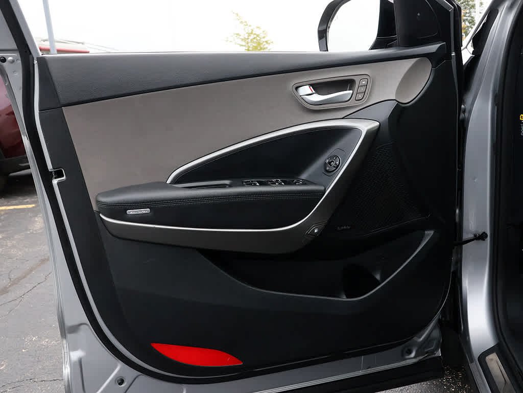 Used 2017 Iron Frost Hyundai SE Ultimate image 25