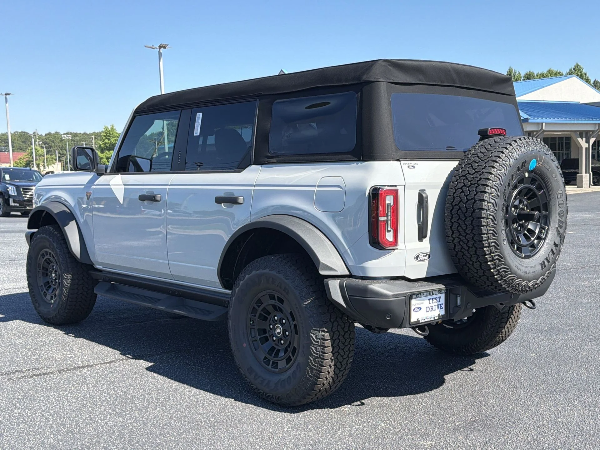 New 2026 Avalanche Gray Ford Badlands® image 28