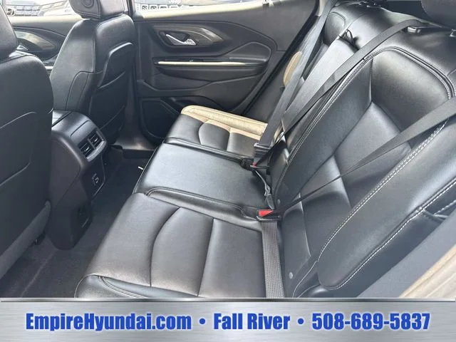 Used 2024 White GMC SLT image 18