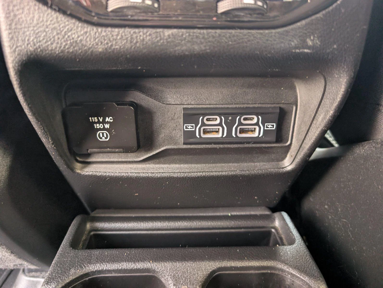 Used 2022 Rocky Mountain Pearlcoat Jeep Limited image 37