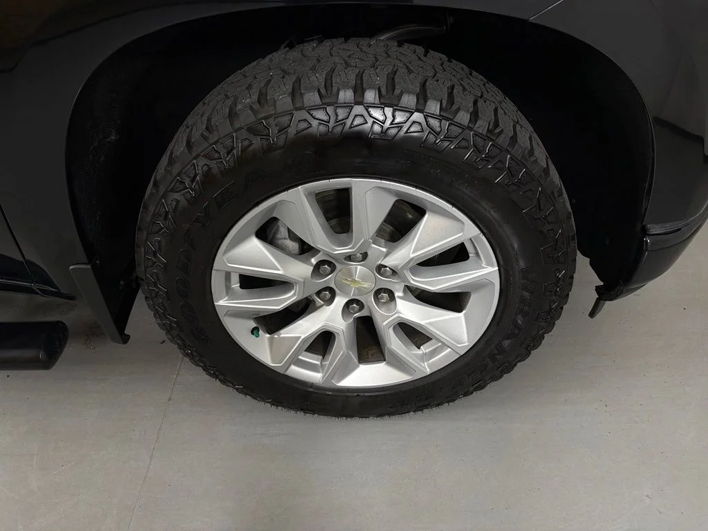 Used 2020 Black Chevrolet Custom image 12