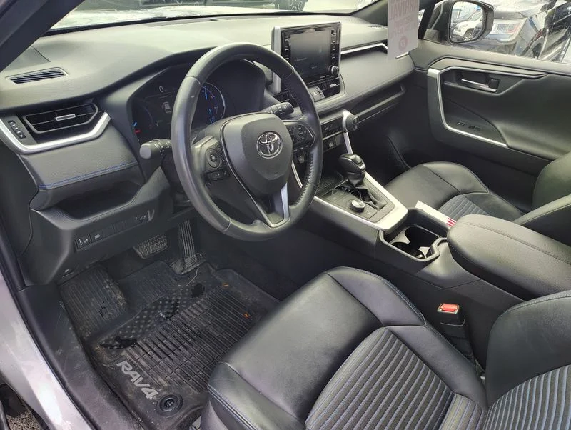 Used 2019 Silver Toyota XSE image 11