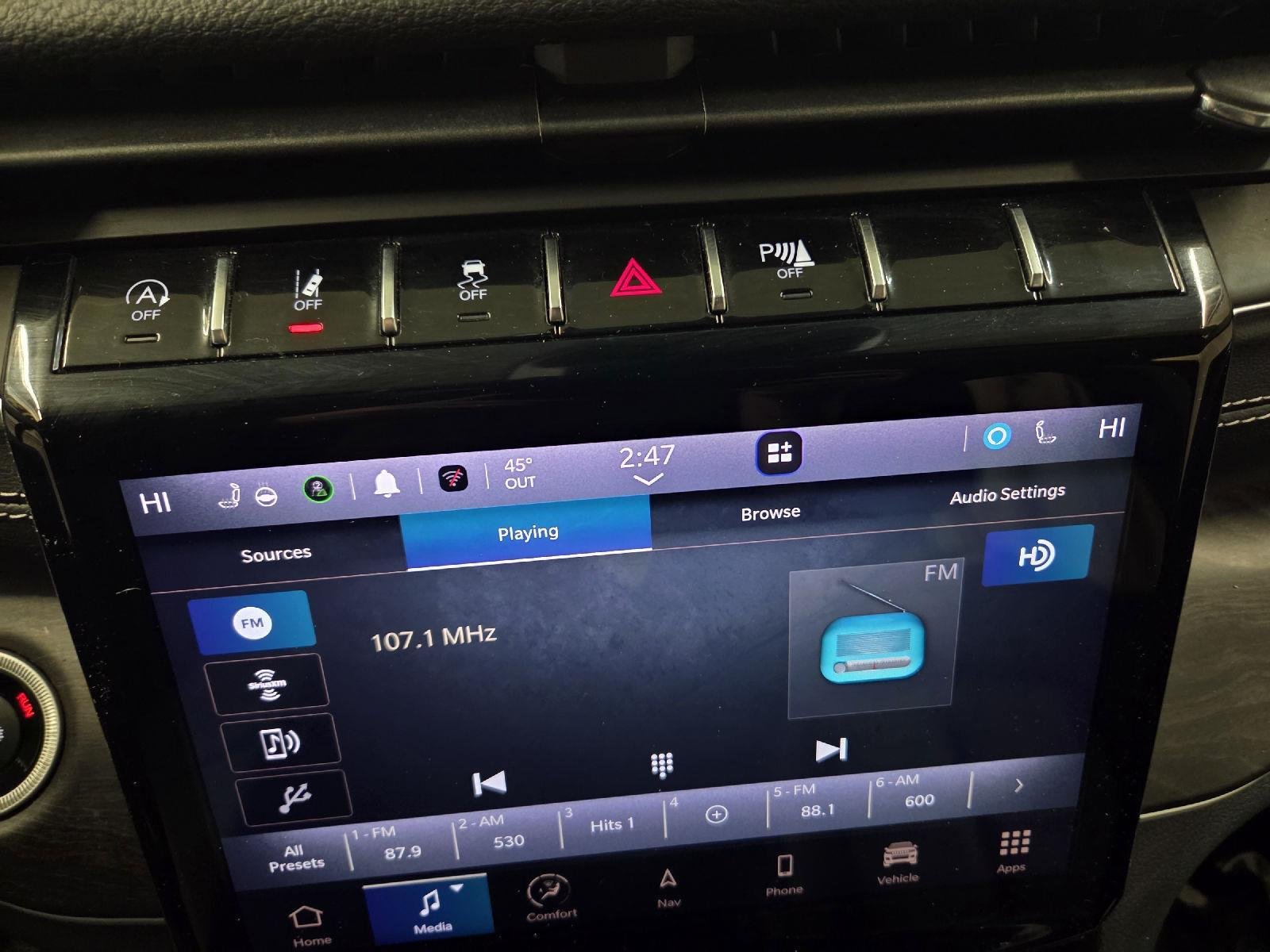 Used 2023 Velvet Red Pearlcoat Jeep Limited image 18