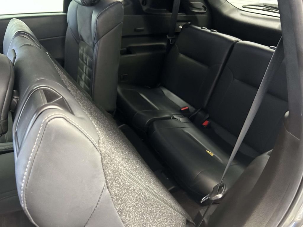 Used 2023 Gray Mitsubishi SE Special Edition image 14