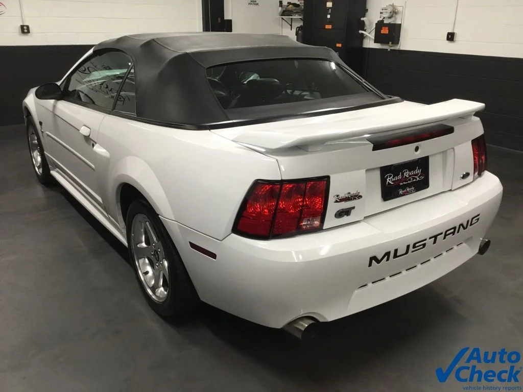 Used 2003 White Ford GT image 18