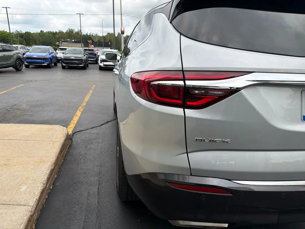Used 2018 Quicksilver Metallic Buick Essence image 6