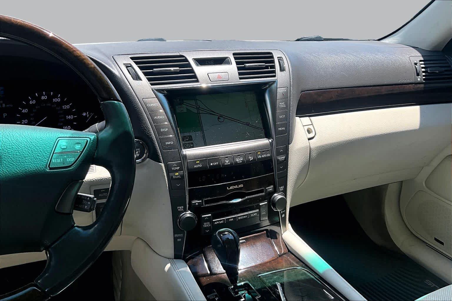 Used 2007 Starfire Pearl Lexus LWB image 6