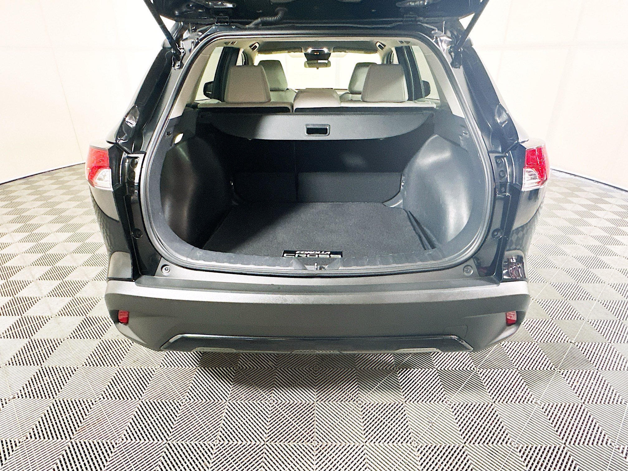 Used 2025 Jet Black Toyota L image 30