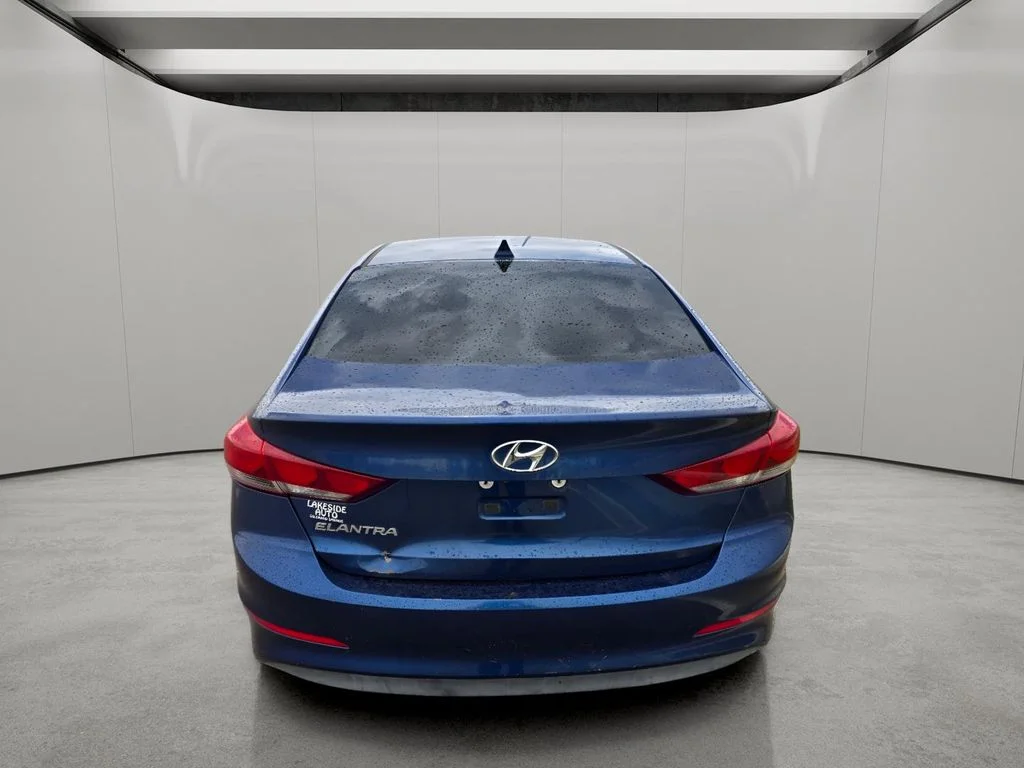 Used 2018 Lakeside Blue Hyundai SEL image 4