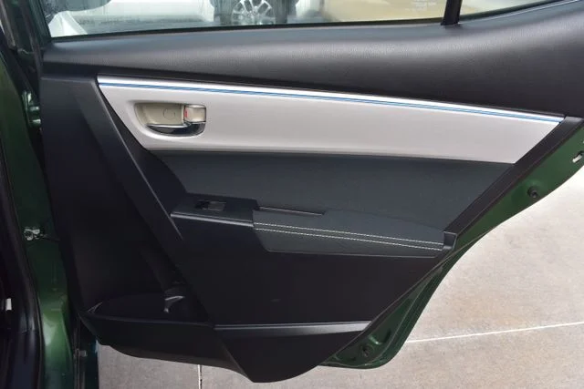Used 2016 Green Toyota LE Plus image 14