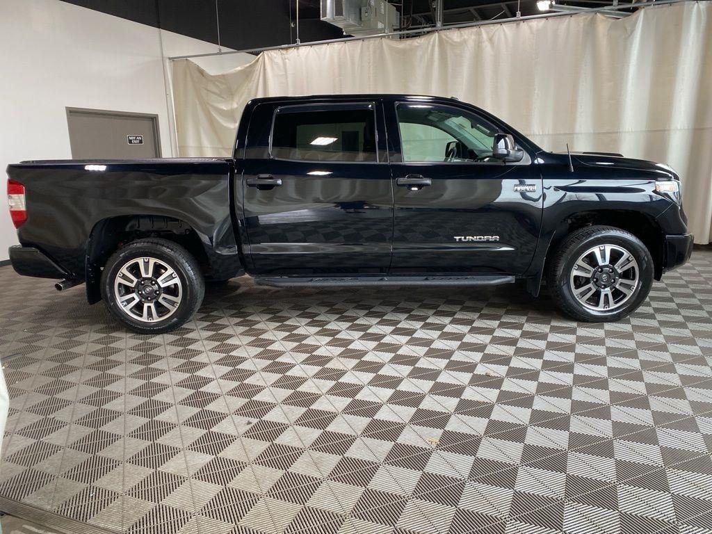 Used 2019 Midnight Black Metallic Toyota SR5 image 15