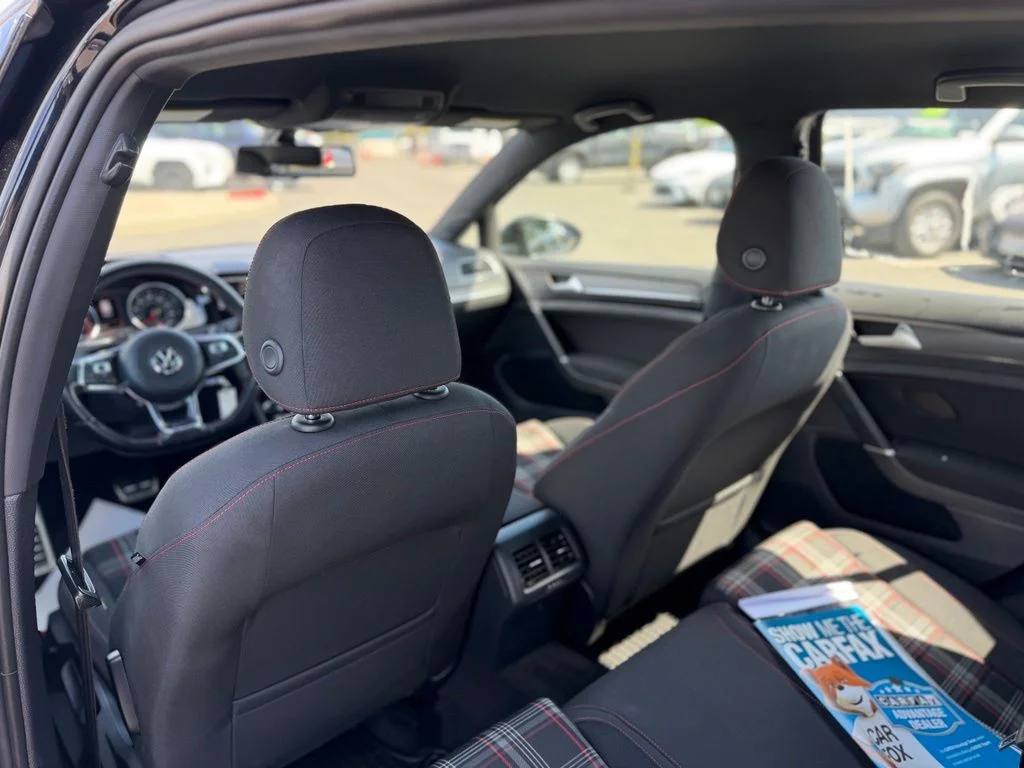 Used 2019 Black Volkswagen 2.0T S image 19