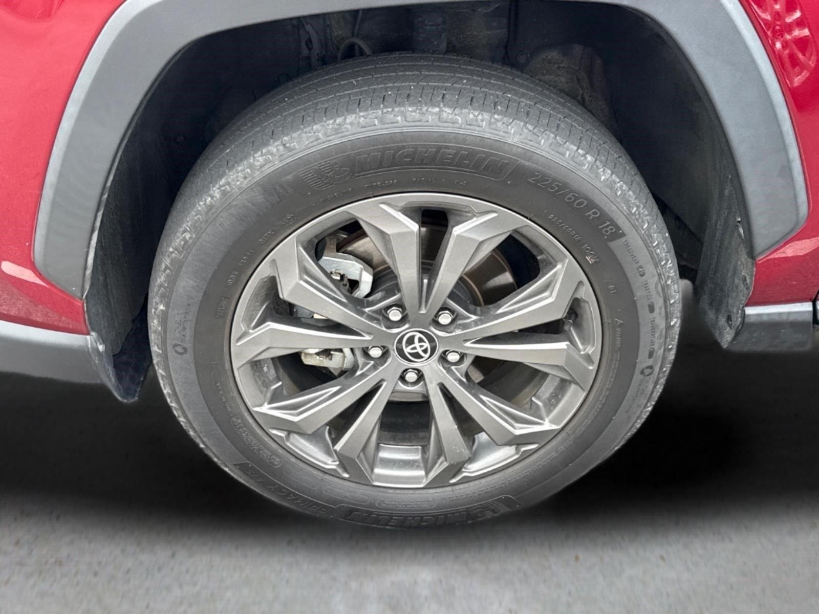 Used 2023 Ruby Flare Pearl Toyota XLE Premium image 3