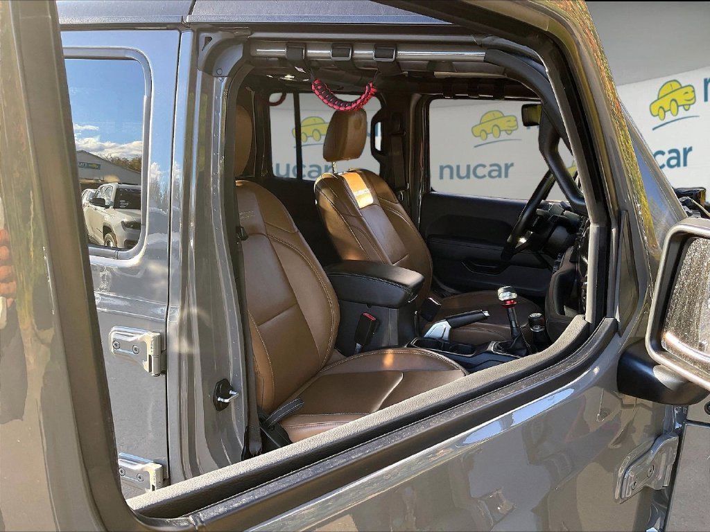 Used 2021 Gray Jeep Rubicon image 11