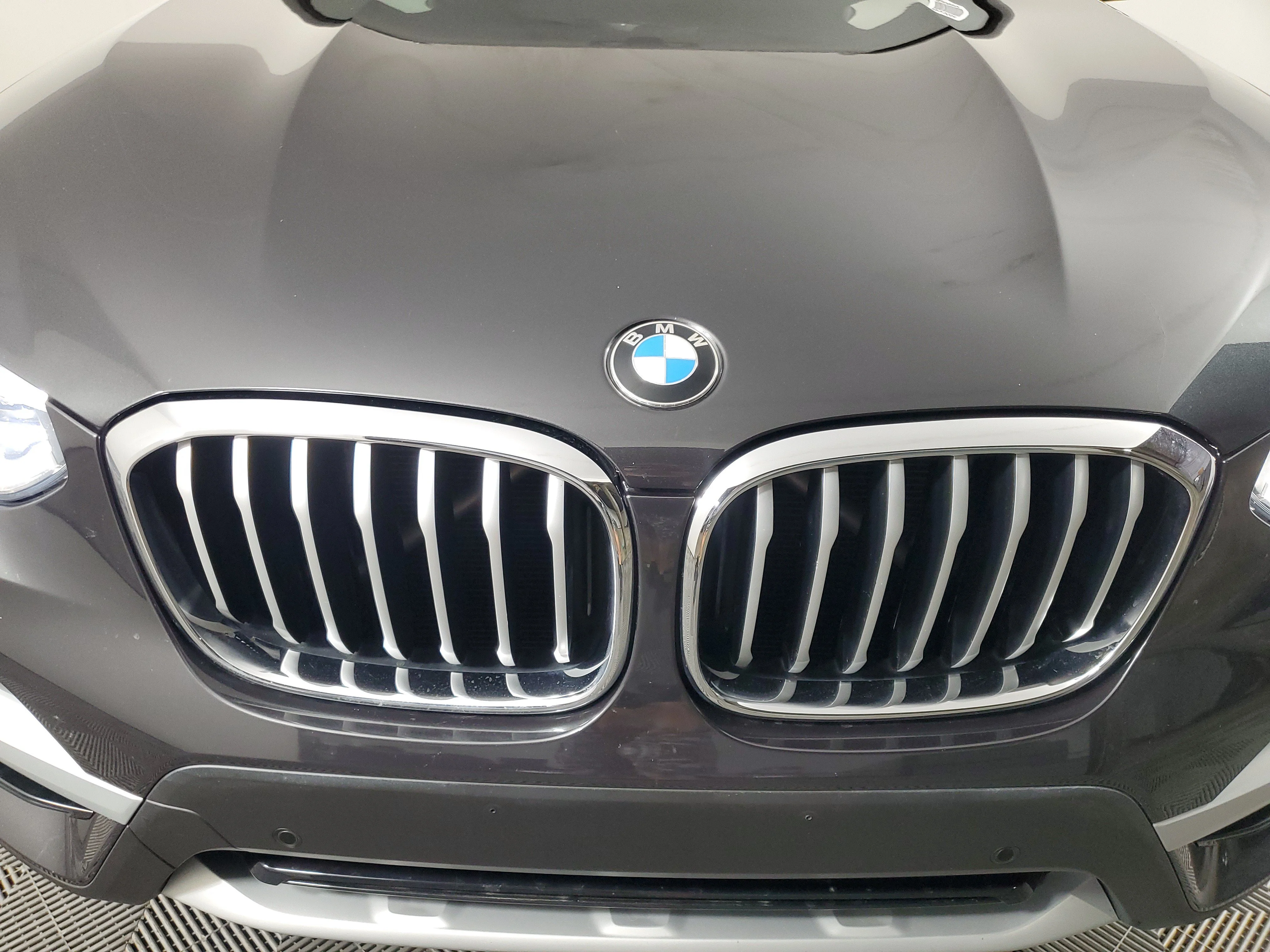 Used 2019 Dark Graphite Metallic BMW sDrive30i image 10
