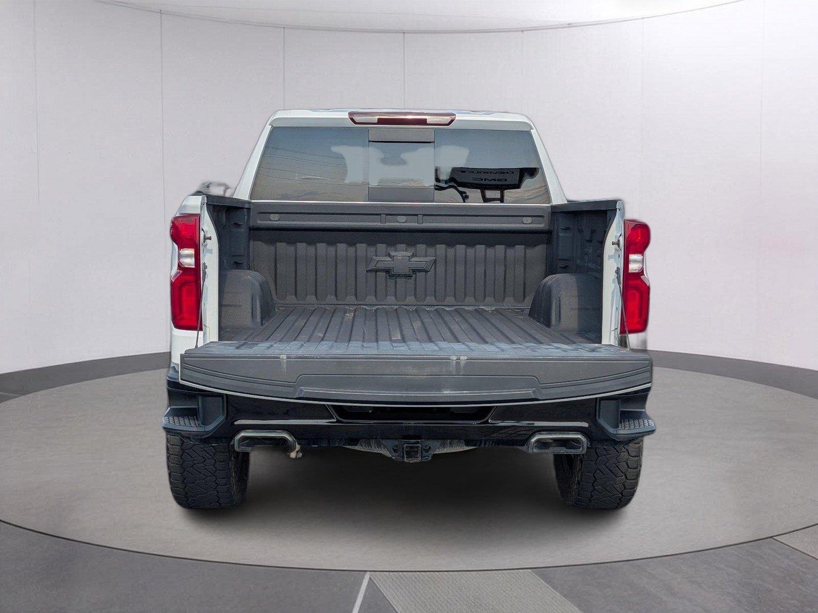 Used 2021 SUMMIT WHITE Chevrolet LT Trail Boss image 5