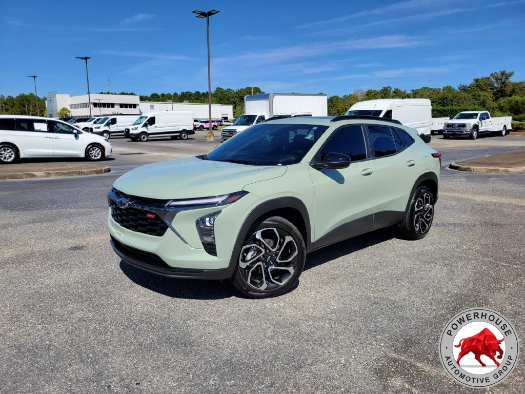 Used 2024 Green Chevrolet 2RS image 2